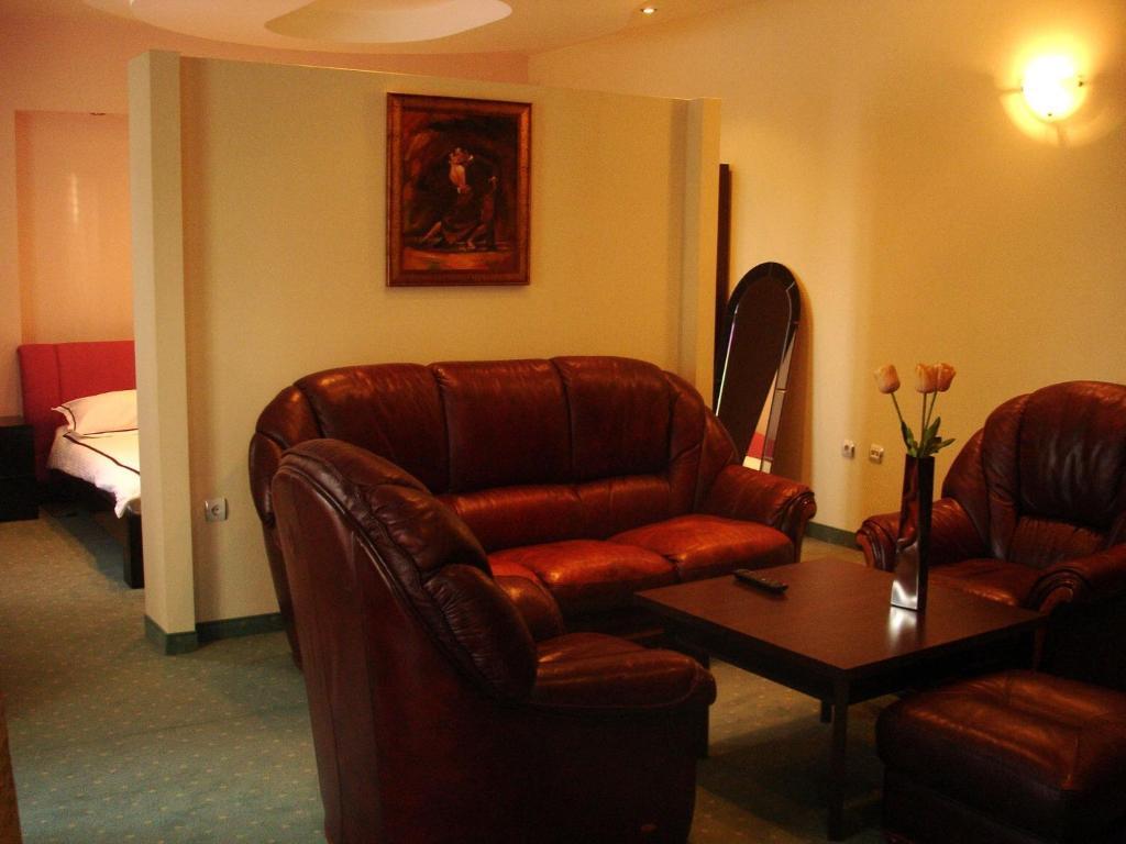 Vila Apolo Belgrado Buitenkant foto